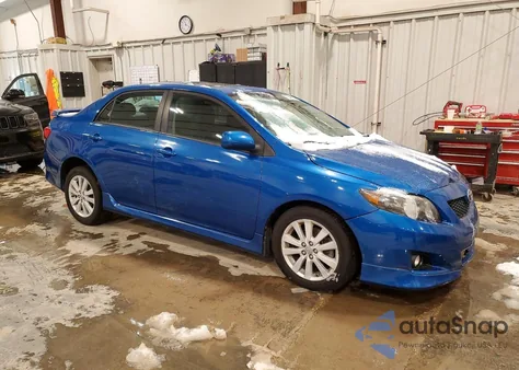 2010 Toyota Corolla z USA, uszkodzony, nr VIN 2T1BU4EE6AC521272